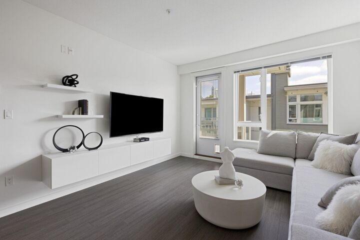 Property Photo: 277 W 1st Street 501 BC V7M 0E8