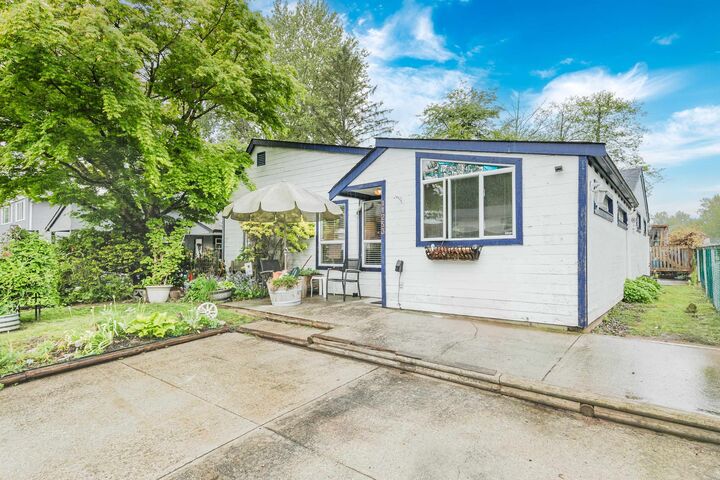 Property Photo:  11253 Glenbrook Place  BC V4C 7N5