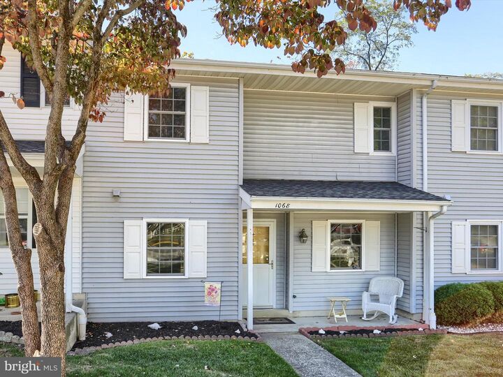 Property Photo: 1068 W Foxcroft Drive PA 17011