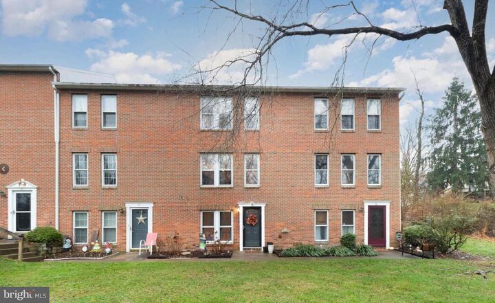 34 Fairfax Village  Harrisburg PA 17112 photo