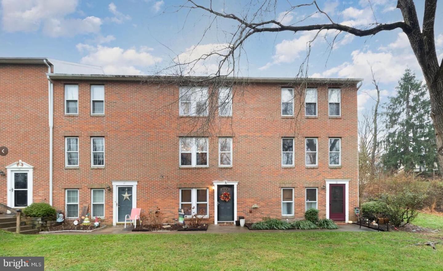 Property Photo: 34 Fairfax Village PA 17112