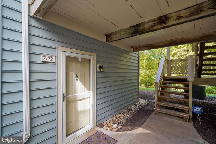 Property Photo: 7772 Willow Point Drive 7772 VA 22042