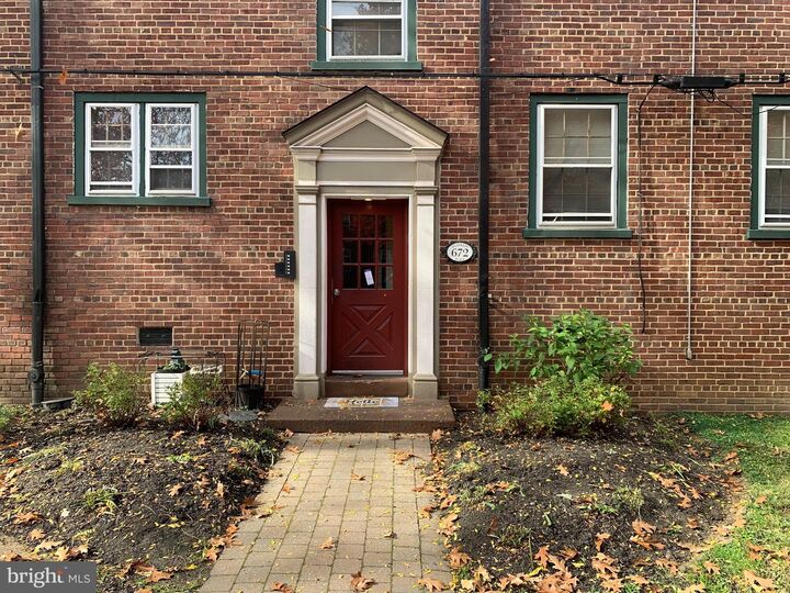 Property Photo: 672 Franklin Place 00 A PA 19123