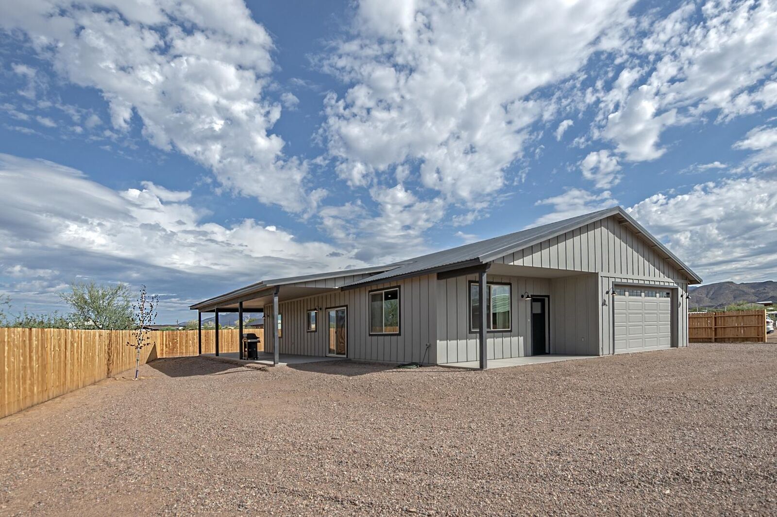 Property Photo: 936 S Accuracy Way AZ 85553