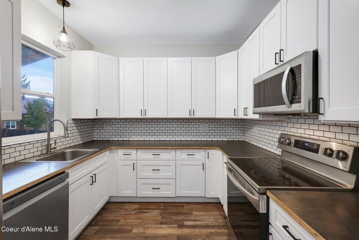 Property Photo:  120 E 4th St S  ID 83822