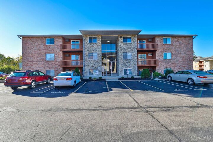 5350 Camelot Drive  Fairfield OH 45014 photo