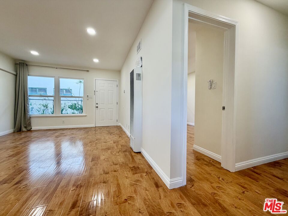 Property Photo:  2027 Euclid Street  CA 90405 