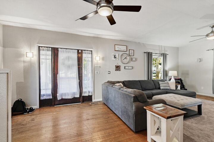 Property Photo:  301 S Vine Street  OH 43302