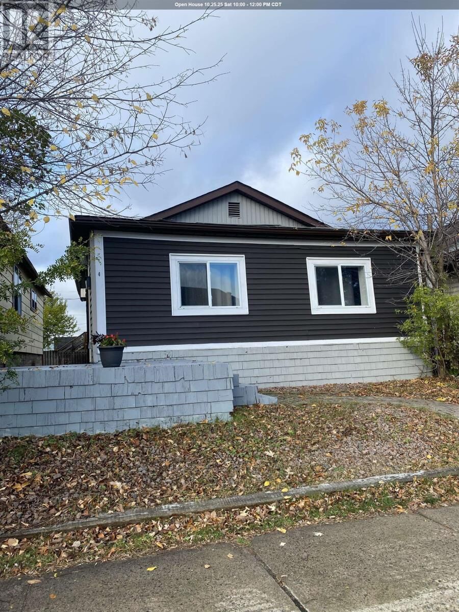 Property Photo:  4 Sixth Ave S  ON P9N 2B5