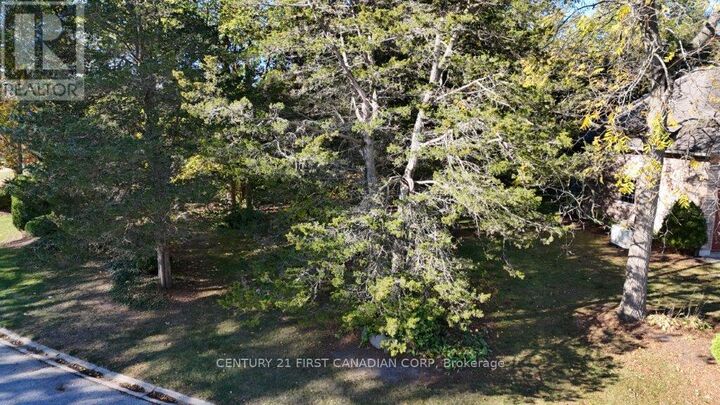 Photo de la propriété:  10137 Merrywood Drive  ON N0M 1T0 