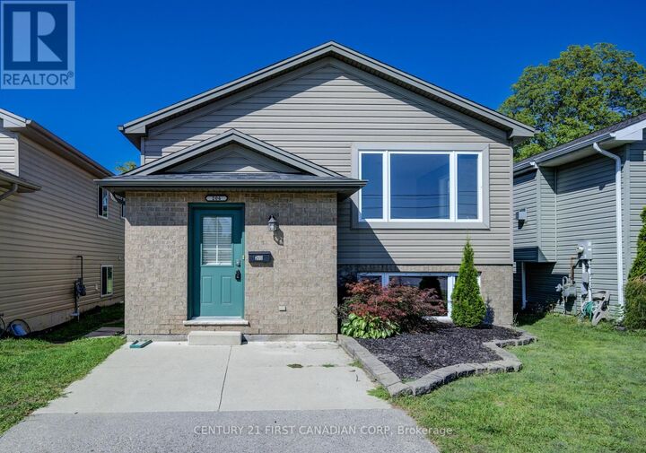Property Photo: 212 Ewart Street Southwest ON N7G 4G6