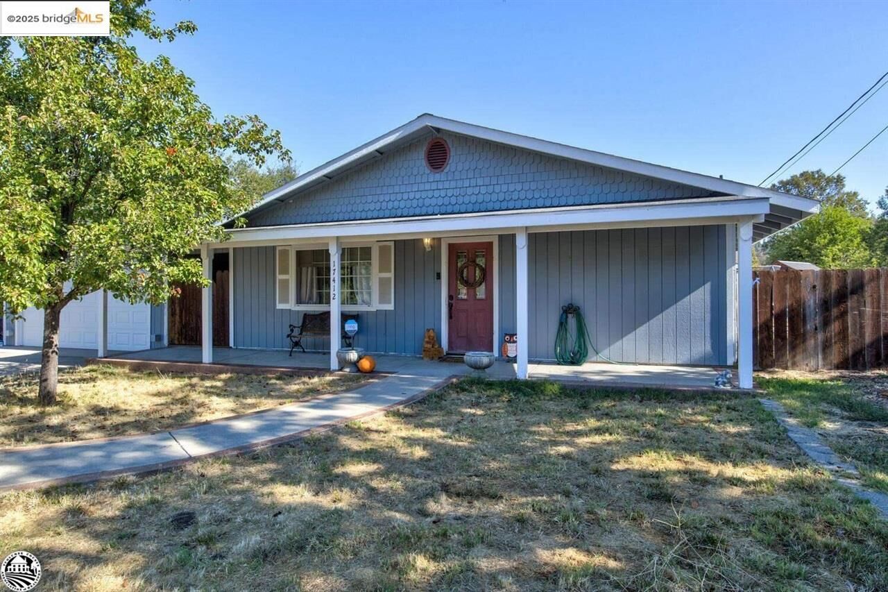 Property Photo: 17412 Livermore Ct CA 95372