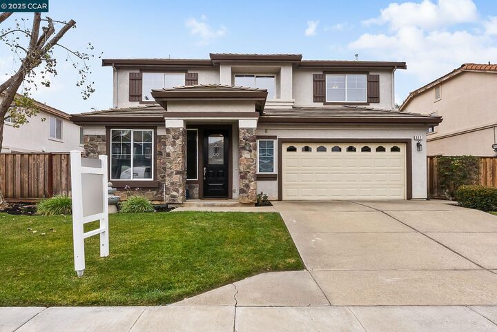 Property Photo:  117 Cardinal Ln  CA 94505 