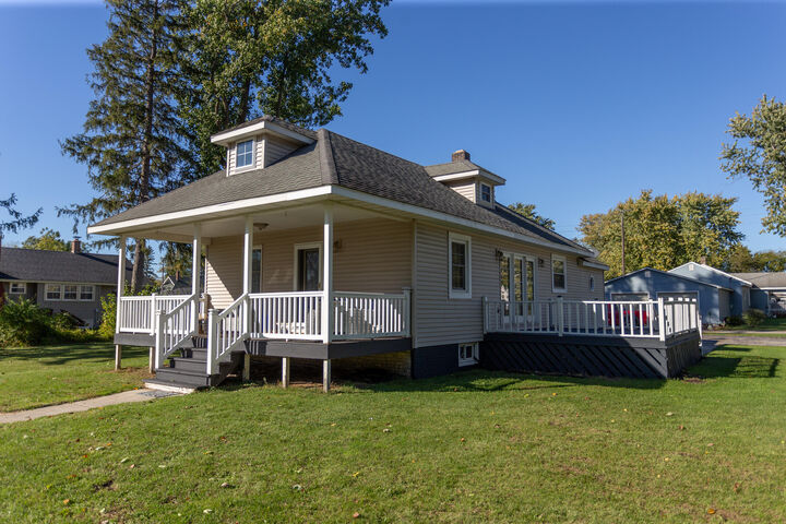 Property Photo:  519 E Main Street  IN 46348 
