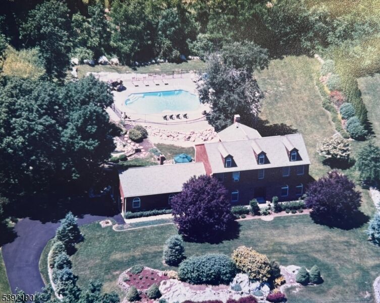 Property Photo: 10 West Gate Drive NJ 07418