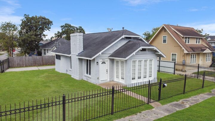 5401 N Capitol Street  Houston TX 77011 photo