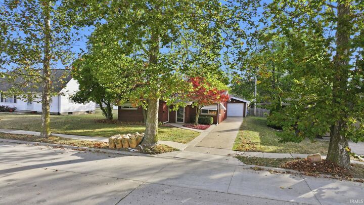 Property Photo: 2422 Stanford Avenue IN 46808-1962