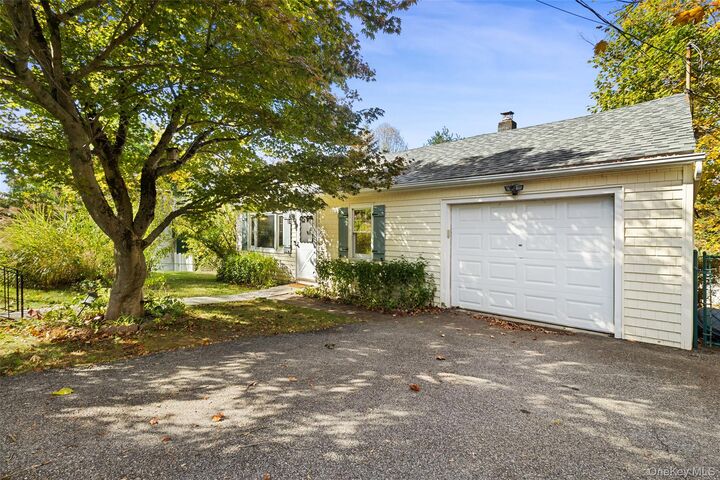 Property Photo:  50 Walden Road  NY 10512 