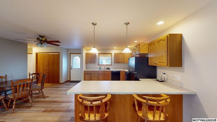 Property Photo: 227 Westview Dr S IA 50469