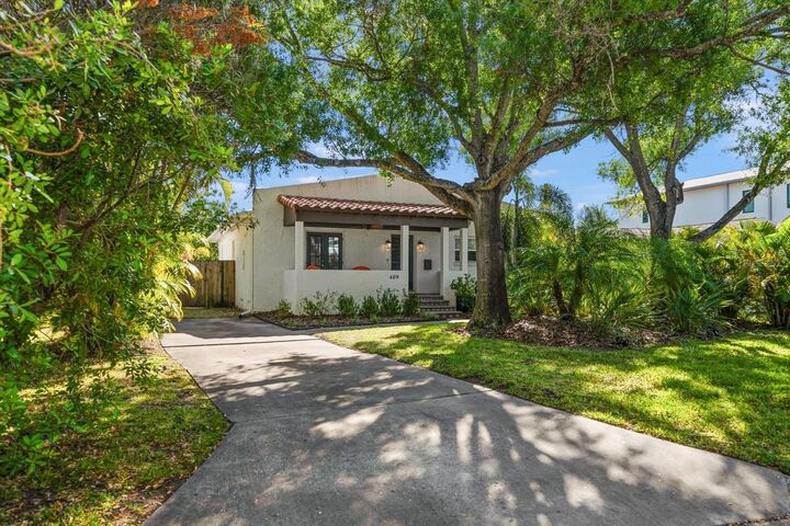 Property Photo:  409 Erie Avenue  FL 33606