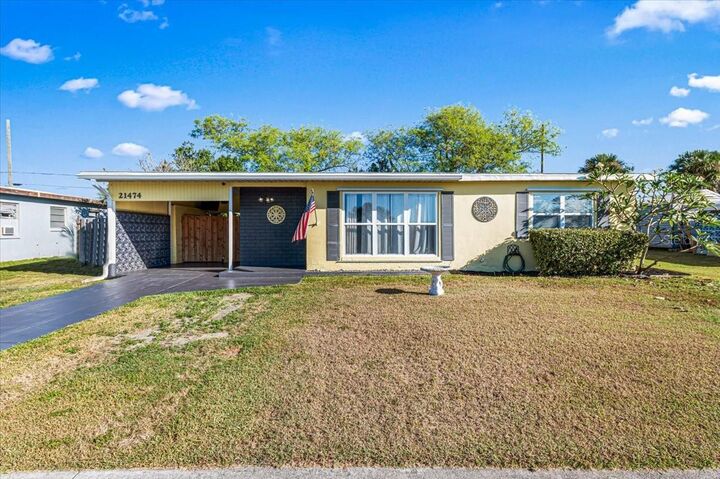 Property Photo:  21474 Gladis Avenue  FL 33952