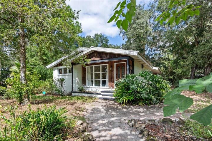 1124 NW 40th Avenue  Gainesville FL 32609 photo