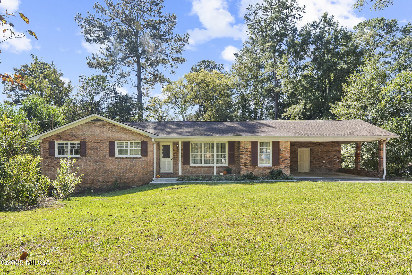 Property Photo:  965 Ousley Place  GA 31210 