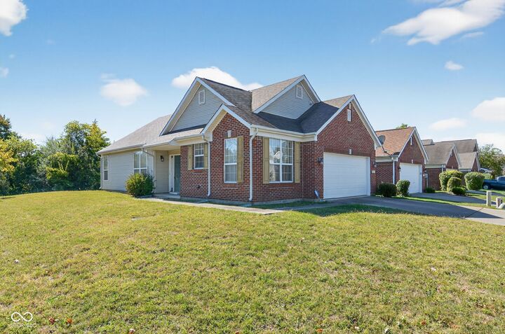 Property Photo: 8231 Pelham Place IN 46216