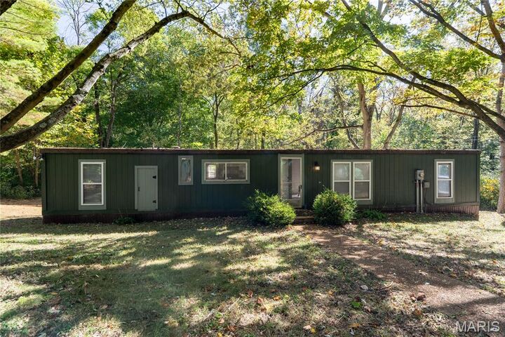 Property Photo:  7 Bittersweet Drive  IL 62034 