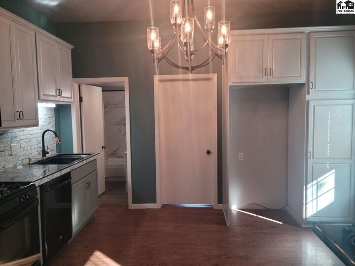 Property Photo: 608 W 12th Ave KS 67501