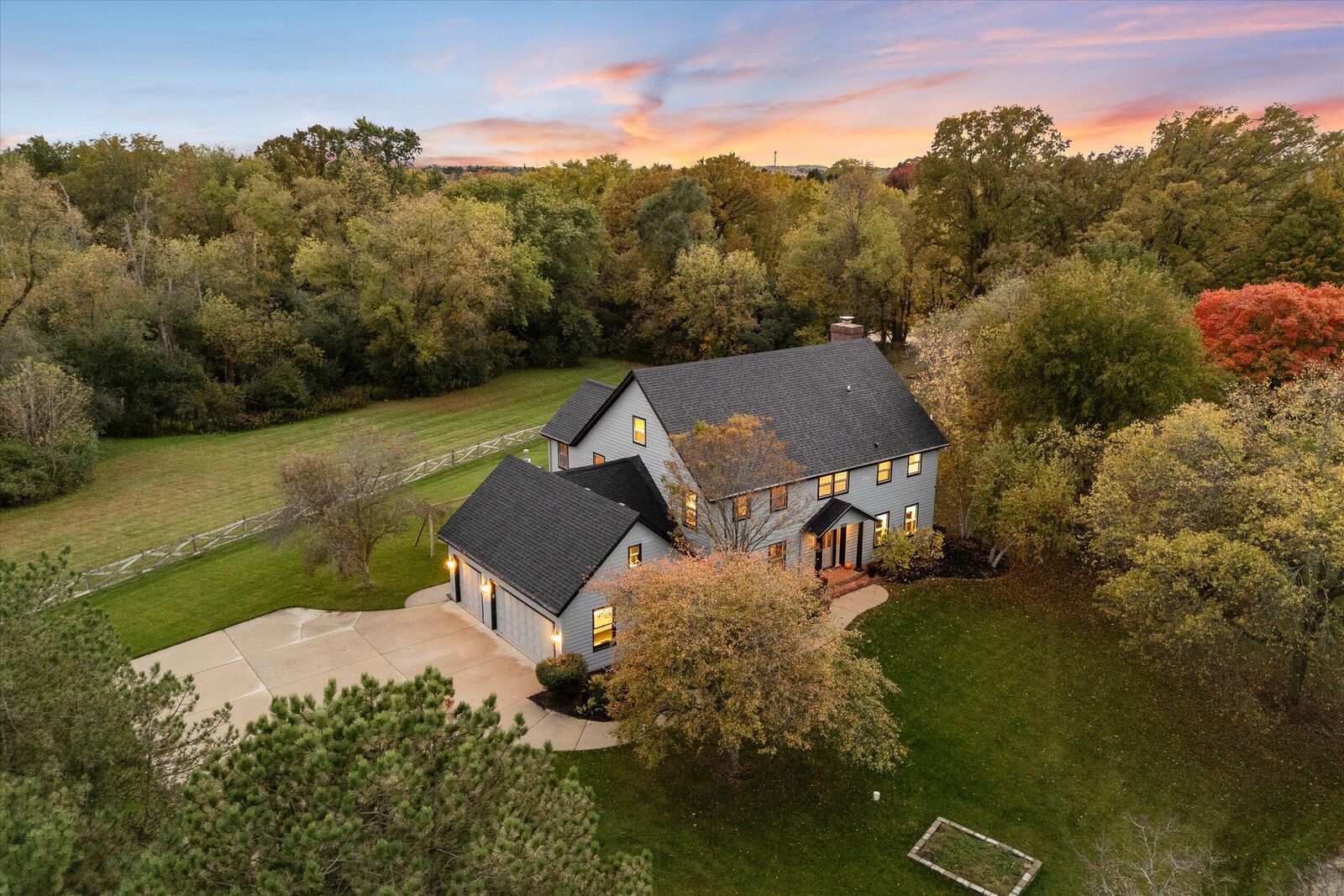 Property Photo:  4825 W River Hollow Ct  WI 53092