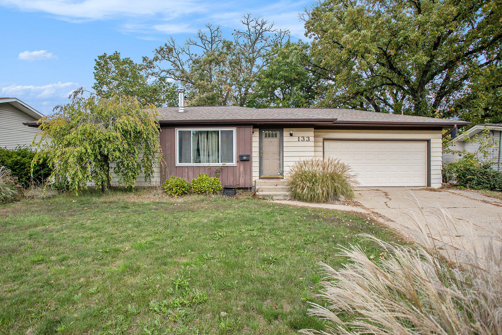 Property Photo:  133 Country Club Terrace  MI 49015 