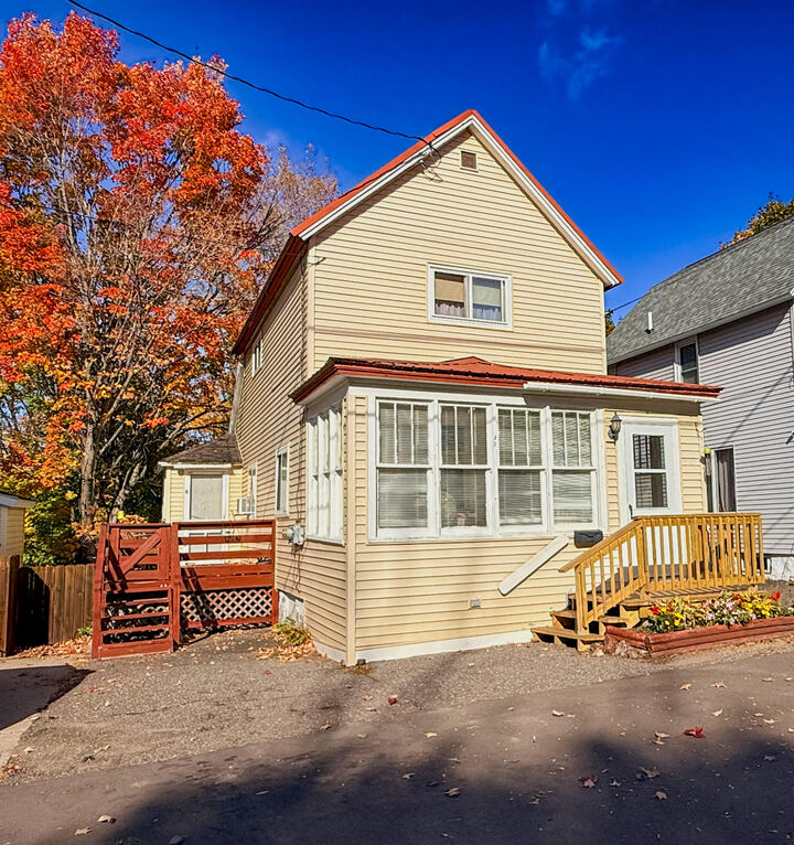 510 W Baraga Avenue  Houghton MI 49931 photo