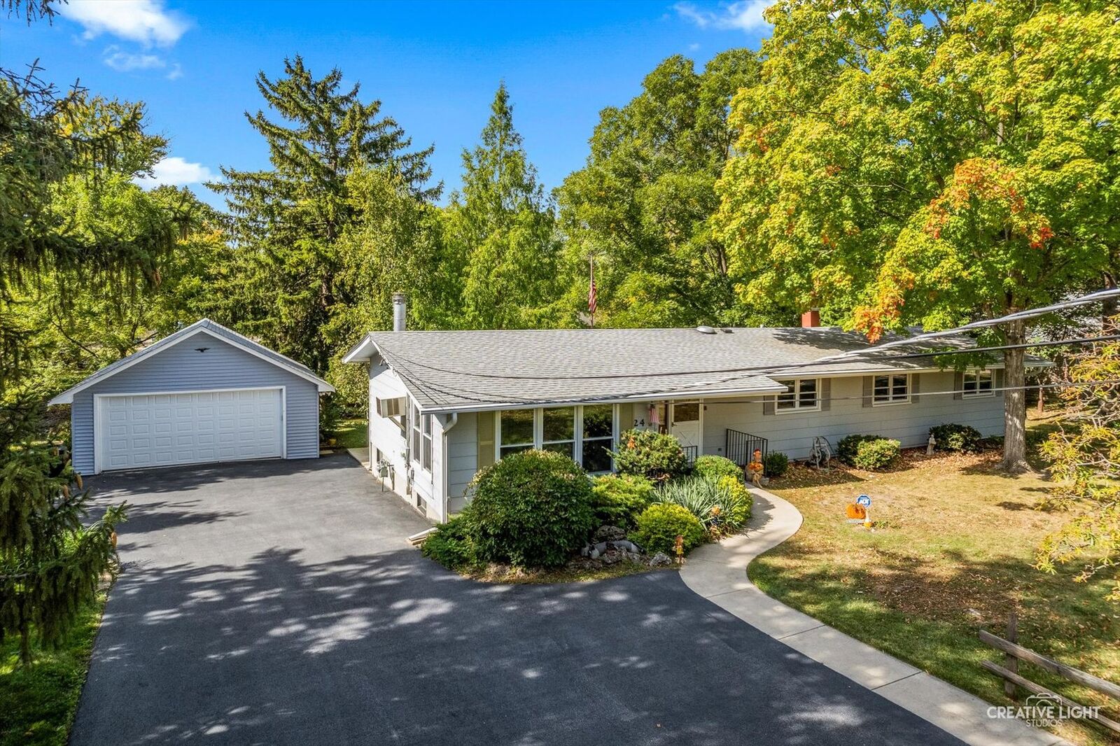 Property Photo:  24 S Grant Street  IL 60542 