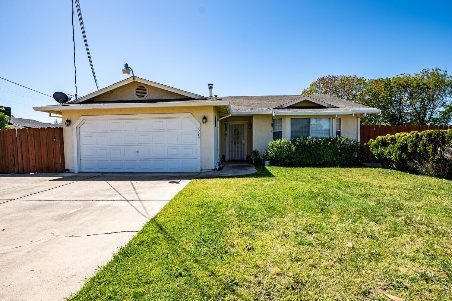 Property Photo: 802 W Center Street CA 95337