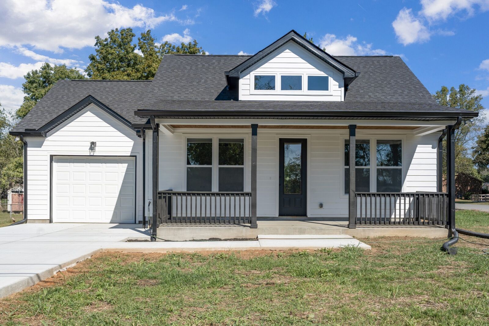 Property Photo:  670 Baker Rd  TN 37167 