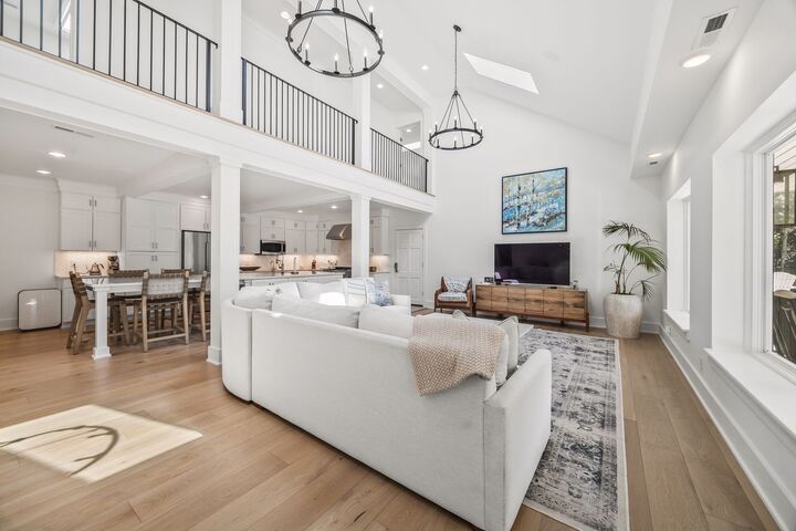 Property Photo: 5204 Drury Ln TN 37064