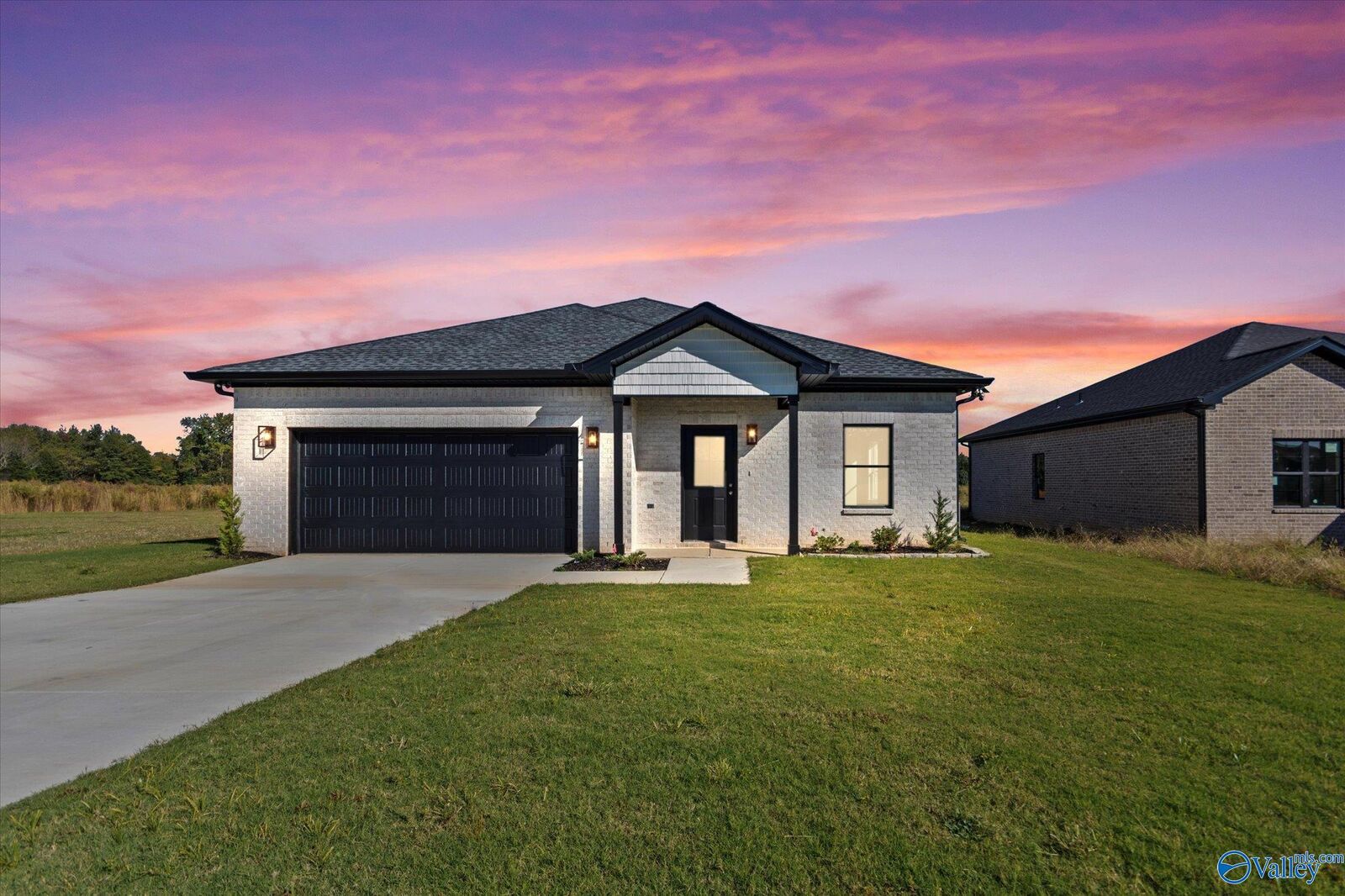 Property Photo:  17194 Red Hill Road  AL 35611 