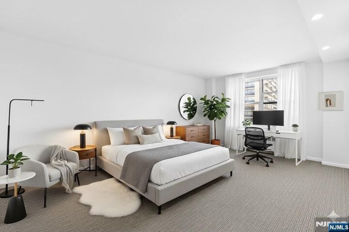 Property Photo:  1450 Palisade Avenue 4L  NJ 07024 