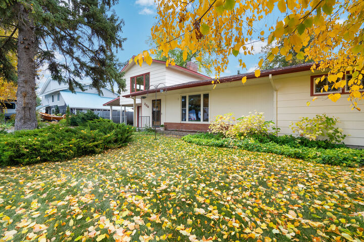 Property Photo: 206 Forest Drive MT 59901