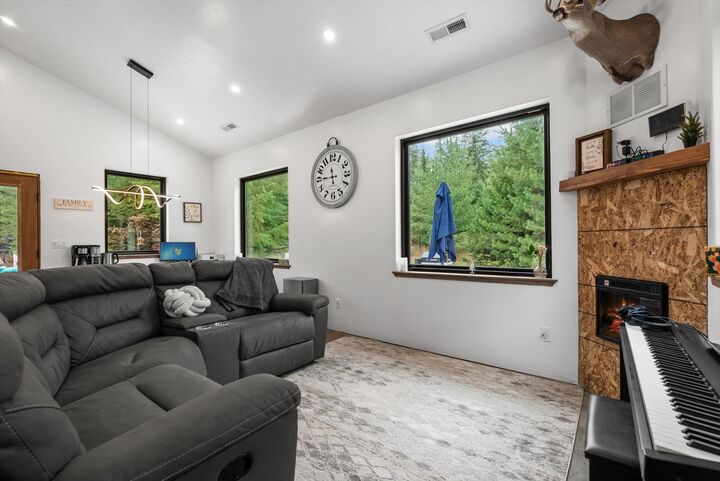 Property Photo: 3740 Foothill Road MT 59901