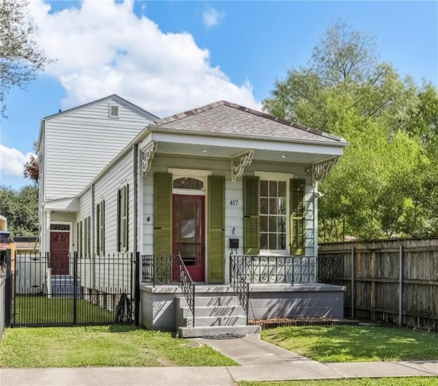Property Photo:  417 Joseph Street  LA 70115 