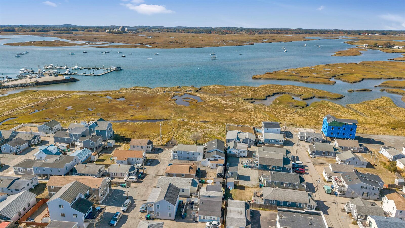 Property Photo:  17 Johnson Avenue  NH 03290-4906 