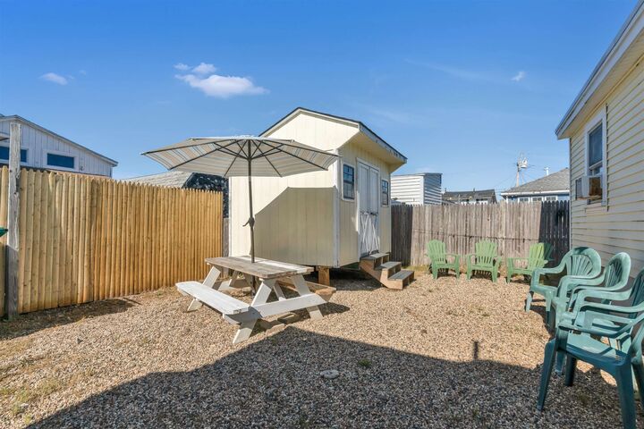 Property Photo:  17 Johnson Avenue  NH 03290-4906 