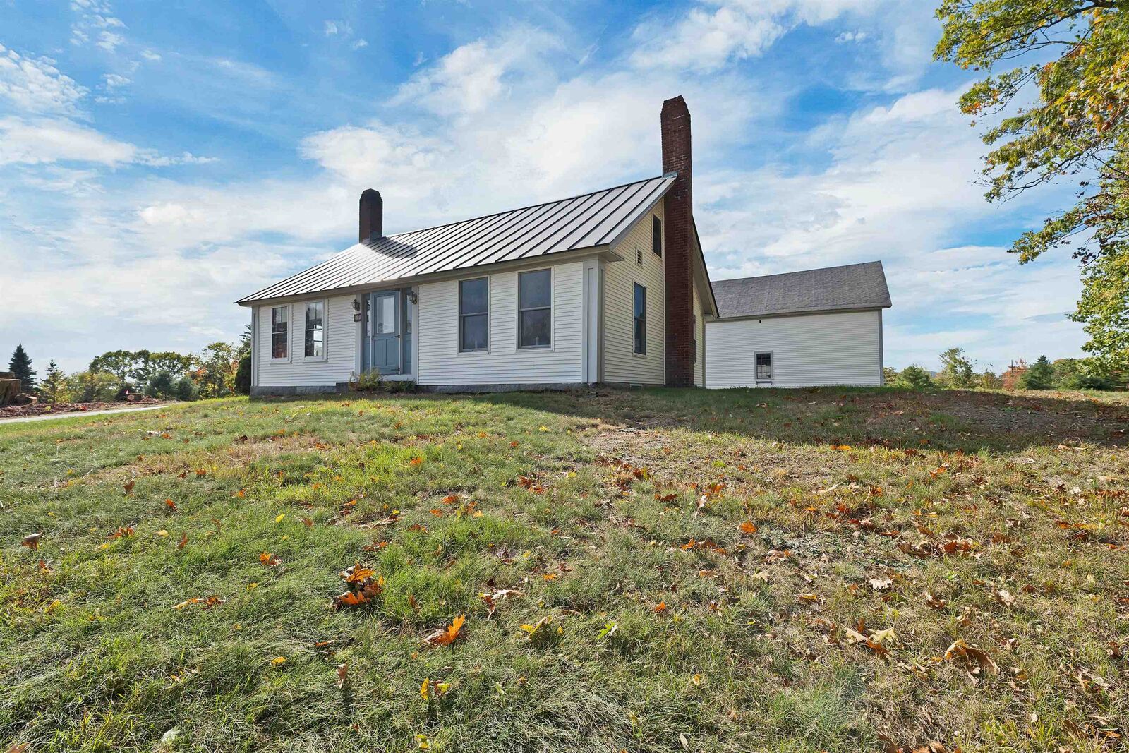 Property Photo: 208 Sanborn Street NH 03235