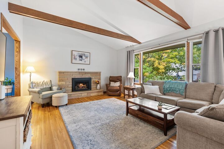Property Photo: 1440 Pennsylvania Avenue N MN 55427