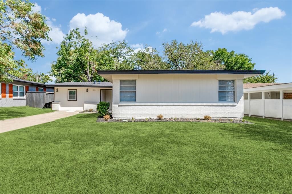 Property Photo:  3227 San Paula Avenue  TX 75228 
