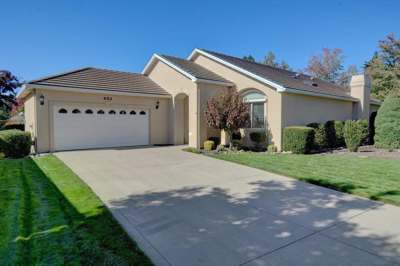 Property Photo: 602 Summerwood Drive OR 97504