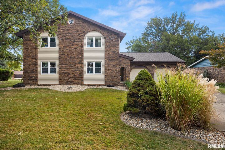 430 N Montana Avenue  Morton IL 61550 photo