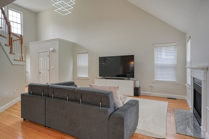 Property Photo:  18 Lilac Circle 18  MA 01752 